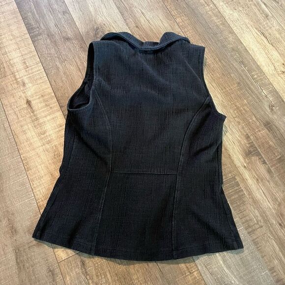 Ettitwe Anthropologie XS Black Vest
90s Work Fitted Collared Button Down - Picture 2 of 5